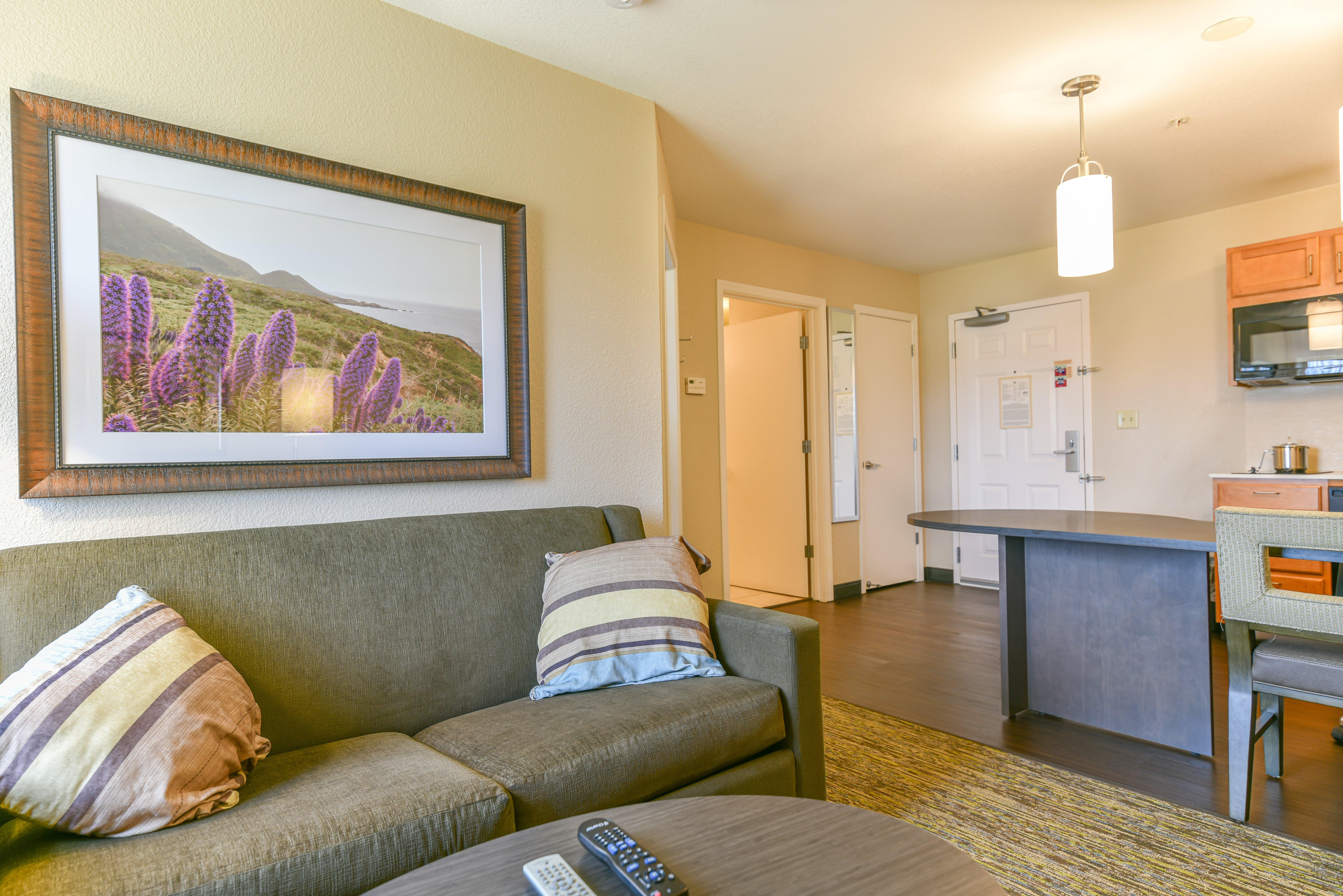 Candlewood Suites Medford By Ihg Exterior photo