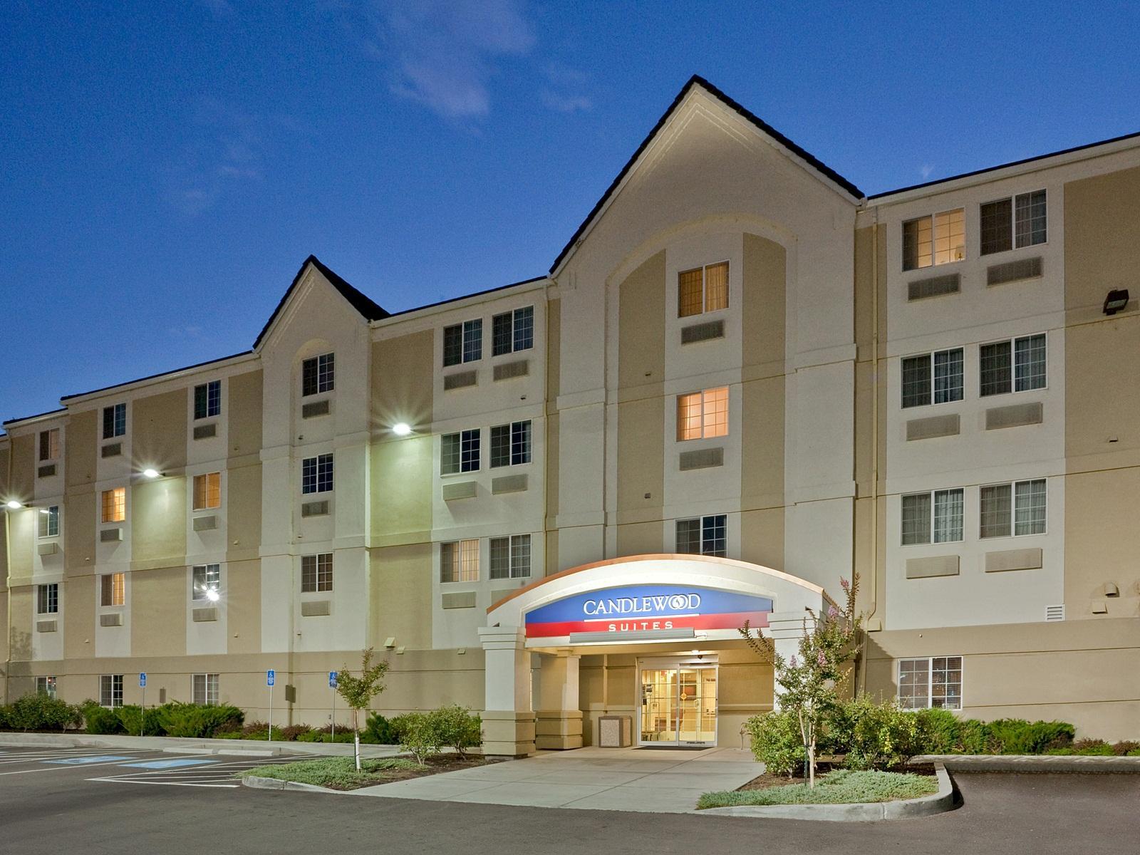 Candlewood Suites Medford By Ihg Exterior photo