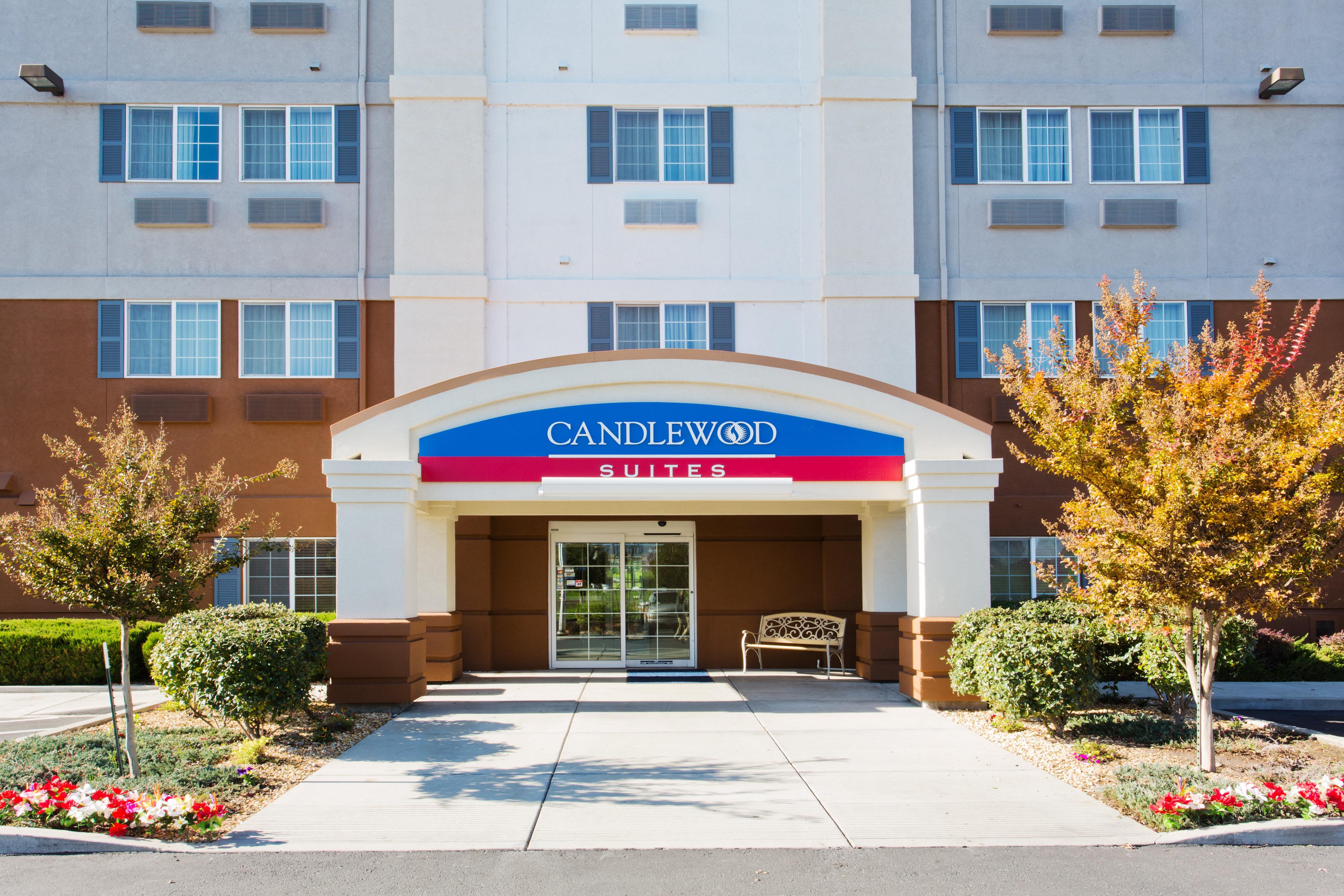 Candlewood Suites Medford By Ihg Exterior photo