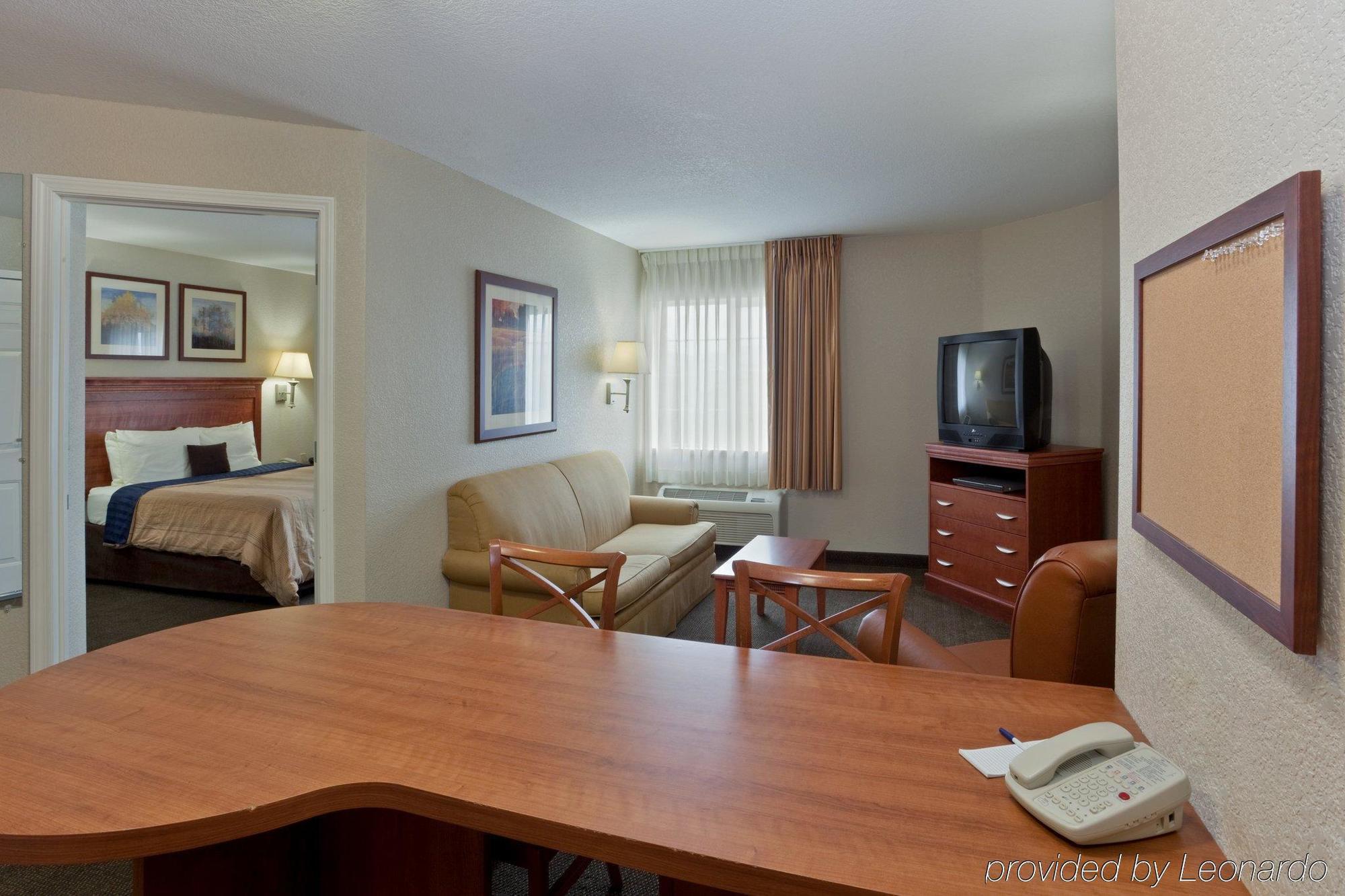 Candlewood Suites Medford By Ihg Room photo
