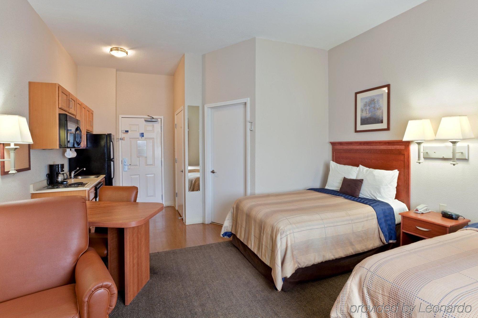 Candlewood Suites Medford By Ihg Exterior photo