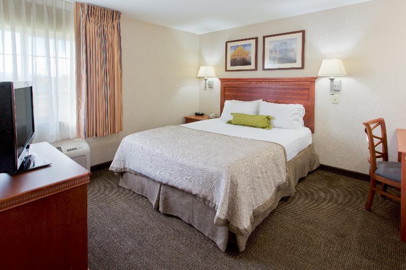Candlewood Suites Medford By Ihg Exterior photo